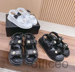 Lyxdesigner äkta läder chanelsandals små doftande vind sommar sandaler kvinnor platt botten ny tjock sula premium romerska skor storlek 35-41 gr