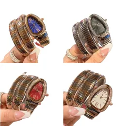 مصمم راقي Wristwatch Classic Diamond Ring Dirocl Clock Snake Watch حركة الكوارتز قابلة للطي مشبك مضيعة مويسانيت ووتش إكسسوارات الموضة SB061 C4