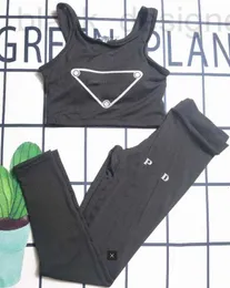 Kvinnors spårningsdräkter designer båge fitness anpassa byxa sportkläder gym slitage kläder s-xl bra yoga set ihåliga ut shorts leggings lady mode kvinnliga sportkläder kostymer d0vz