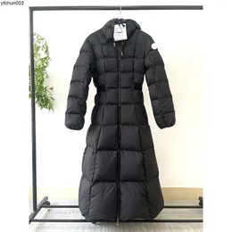 Designer de luxo Womens Long Down Jackets França Marca Knit Stitching Mid-Comprimento Doudoune Moncleire Maya Bordado Carta Badge Girl Jacket Parkas Mm9k