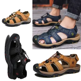 2024 Sandalo di design di alta qualità da uomo scivoli pantofola con piattaforma nera estate piatta comfort spiaggia piscina GAI eur 38-48