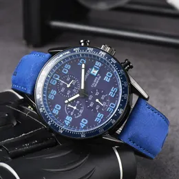 أفضل ساعات معصم العلامة التجارية رجال الأعمال الفاخرة شاهد شاهد حركة الكوارتز معصم الرسغ الكلاسيكي Carrera Caliber 16 سوار Wristwatche Watch Montre de Luxe