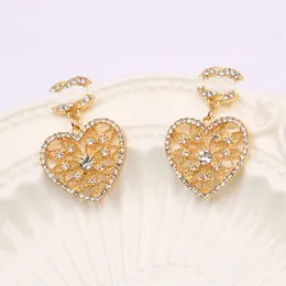 우아한 패션 브랜드 디자이너 Tassel Pendant Circle Double Letters Stud Earrings 여자 소녀 크리스탈 라인톤 귀걸이 결혼식 보석 선물 20 스타일