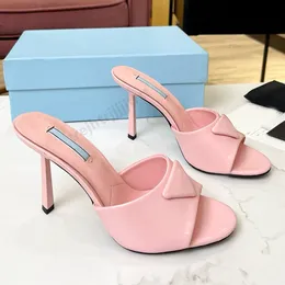 Designer mule chinelos senhora triângulo logotipo polido couro stiletto sandália 9.5cm luxo moda mulheres vestido sapatos de salto alto calçados de fábrica com caixa