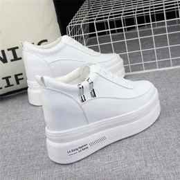 Super wysokie obcasy 10 cm damskie buty 2023 Autumn Grubsoled Laceup White Allmatch Wedge Casual Sneakers 240313
