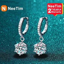 Charm Neetim 1CT Moissanite Drop Earring för kvinnor Sparkling Diamondörhängen S925 Sterling Silver White Gold Plated Wedding JewelryL2403