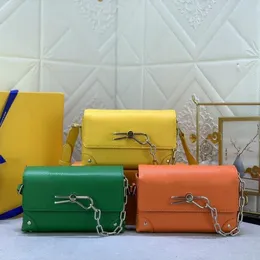 El çantaları tasarımcılar çanta klasik erkekler omuz mini messenger çantaları tasarımcı çanta zincir çanta cüzdanı yüksek kaliteli kabartma