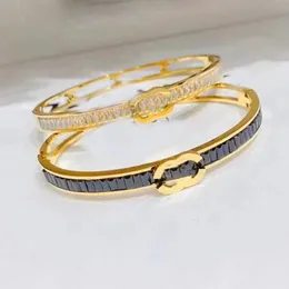 Großhandel Designer Love Gold Bangle Spring 2024 Liebeskristallarmband Mode Schmuckgeschenke Party Manschettenarmband für Frauen Edelstahlschmuck entwickelt