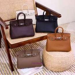 Bolsas projetadas para loja são vendidas baratas bolsa Togo padrão de couro genuíno bolsa de couro com fivela de bloqueio leve luxo