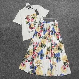 Printed Pleated Skirts Short Sleeve Tees Fashion 2pcs Sets Designer Letter T Shirts Tops High Waist Short Dress Casuai Suit