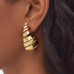 Designer Wassertropfen Ohrringe für Frauen 18K Gold plattiert Hoop Dreieck glänzend Licht mit Modebriefen Retro Persönlichkeitsstud für Party Schmuckgeschenk