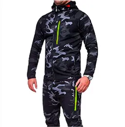 2018 New Zipper Camouflage Giacca da corsa da uomo Plus Size Camo Cappotti con cappuccio Giacca militare da uomo Allenamento all'aperto Cappotto sportivo2967367