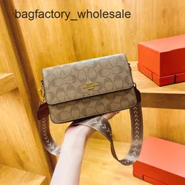 Bolsa de ombro designer europeu Lao Hua Xiao Fang Bao Moda novo estilo versátil e avançado bolsa feminina de um ombro bolsa crossbody