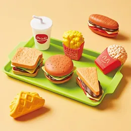 Dzieci Udawaj symulację Mini Food Toys Baby Play House hamburger pies francuskie frytki kuchnia zestaw edukacyjny 240301