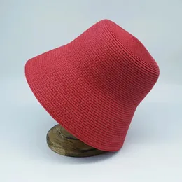 Sommer gewebter Cloche-Eimerhut, schlichter Sonnenhut für Damen, französischer Retro-Stil, breite Krempe, rot-schwarzer Strohhut, Couture Derby-Damenhut 240314