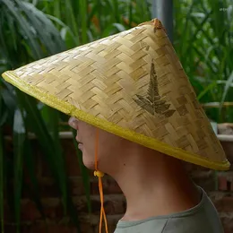 Berets Chinese Style Straw Bamboo Sun Hat Cone Farmer Fishing Sunshade Rainproof Hand-Woven Adult Travel Dance Props