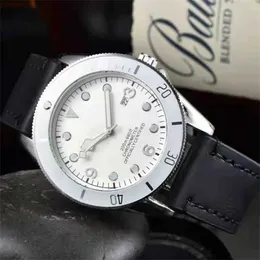 12 % RABATT auf die Uhr Tudo für Herren, drei Nadeln, Quarzwerk, Luxusuhr, Genfer Lederarmband, Montre de Luxe