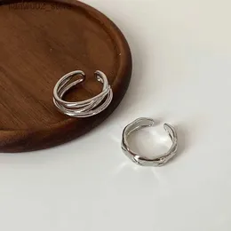 Fedi nuziali Anello in argento con set geometrico a doppia linea cava irregolare per donna con design semplice e unico, regalo di gioielli alla moda e regolabile Q240315