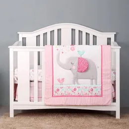 3-teiliges Babybett-Bettwäsche-Set mit rosa Elefantenmotiv, inklusive Steppdecke, Bettlaken und Rock 240313