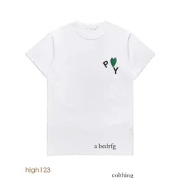 Słynna designerska koszulka czerwona miłość słyszę tee męskie mody mody swobodny krótkie t-shirty z krótkim rękawem bawełniane topy streetwear ger para tshirt hurtowo odzież 324