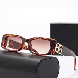 Balencia Designer av god kvalitet Polariserade solglasögon för kvinnor Män universella klassiska solglasögon för kvinnor lyxig glasögon blandar färg valfritt med låda