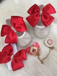 Primeiros caminhantes vermelho bonecas bebê menina natal bebê menina berço sapatos e bandana recém-nascido gênero revela sapatos meu primeiro par 240315