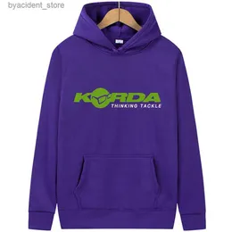 Herren Hoodies Sweatshirts Korda Inspiriert Tribute Angeln Angeln Fisch Karpfen Hoodie Männer Kapuzen Sweatshirts Outdoor Casual Pullover Paar Kleidung Tops S-3XL L240315