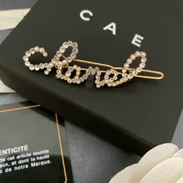 Marke Brief Haarnadel Designer Haar Clips Kristall BB Haarnadel Haar Seite Clips für Mädchen Frauen Geschenk Hochzeit Haar Zubehör