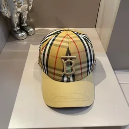 Basebolldesigner broderade brev män och kvinnor mode hatt utomhus casual boll cap rese sol visir trevligt