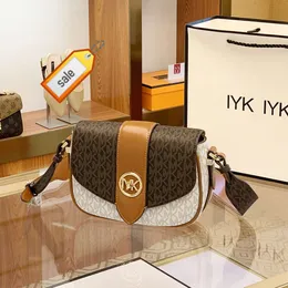 Kaufen Sie online Exit Hong Kong Ilo Vemk Bag 2024 New Genuine Leather One Shoulder Crossbody Womens Small and High End Saddle