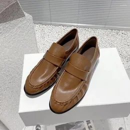 Sapatos casuais cor sólida requintado e elegante plissado sandálias femininas de salto baixo