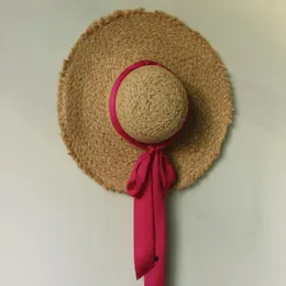 Breda randen hattar rafi stråhatt sommar silkesjalar eleganta kvinnor handvävda strandsolskydd