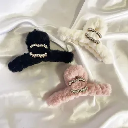 Barrettes Sonbahar kış yeni moda tarzı saç klipleri basit sevimli cazibe peluş saç aksesuarları tasarımcı marka saç klipleri klasik logo saç barrettes