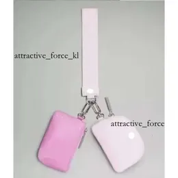Lululemom Luxurys مزدوجة حقيبة القابض حقيبة القابض Lu Women Ceychain Designer Wallet Mini Mini Yoga Bag سلسلة مفاتيح قابلة للفصل 154