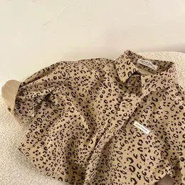 Ternos 2022 outono novas camisas infantis meninos e meninas rotuladas camisas de leopardo bebê coreano blusa jaqueta criança roupas de moda