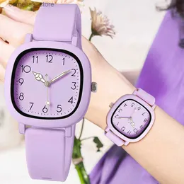 Andra klockor Fashionabla Womens Sile Quartz armband Womens Clock Christmas Gift Valentines Day Womens Reloj Mujer Y240316