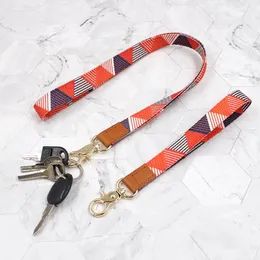 Keychains Cute Key Chain Girl Women Printed Mobile Phone Lanyard Wrist Strap Ring Holder For Present Bag Charms smycken Tillbehör