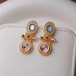 Dangle Chandelier New Summer Pearl Vintage Geometry Pink Romance Retro Earrings Womens Niche Court Round Pendant Classic Jewelry 24316