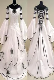 Renaissance Vintage schwarz-weiße mittelalterliche Brautkleider Vestido De Novia Keltische Brautkleider mit Fit- und Flare-Ärmeln Flowe3492435