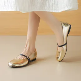 أحذية غير رسمية فوينتين النساء الرجعية الباليه الناعمة شقق 2024 الربيع حفلة منخفضة الكعب ماري جينس جولة أخمص القدمين مضخات الفضة الذهبية FT3141