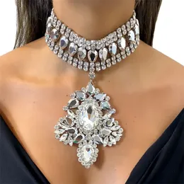 Lyxöverdrivning Multilayer Rhinestone Chunky Chain Heavy Crystal Choker Stataling Halsband för kvinnor Charm Pendant Smycken 240311