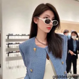 Designer Ce40212 is a internet celebrity with the same cat's eye female sunglasses. New sunglasses with a sense of luxury and fashion are the correct version VMN7