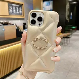 iPhone 15 Pro Max Designer Apple 14 13 12 11 XR XS 8 7 Plus Luxury PU 가죽 스티치 큰 다이아몬드 패턴 모바일 반신 뒤쪽 커버 Coque Fundas Gold