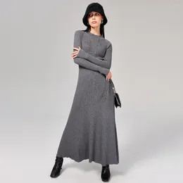 Kadın Sweaters Naizaiga Yün Pamuklu Uzun Kazak Etek Gri Siyah Kadınlarda Düz Renkli Dantelli