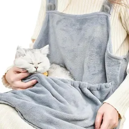 Kattdräkter bärare förkläde liten hund bröst mjuk med fickhänder gratis hundar främre axel bär sovsäck för inomhus