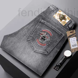 Men's Jeans Designer Brand European Autumn and Winter New Slim Fit Elastic Cotton Fashion Embroidery Middle High Waist Slimming Ykk Zipper Denim Pants E6R2