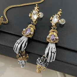 Dingle ljuskrona 2023 varumärkesdesigner Crystal Pearl Gem Cross Necklace Earring Luxury Jewelry Set Woman Goth Boho Trend 24316