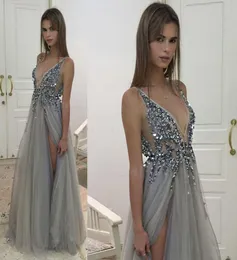2019 New Silver Gray Invined Dresses v Neck Illusion Bodice Speecins Beaded Tulle Splited Backless Berta PromドレスイブニングパーティーD7333874