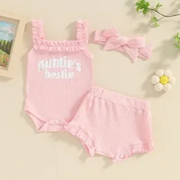 Kläderuppsättningar Suefunskry Baby Girl Summer Outfits Letter Print krusiduller Remmar ärmlösa Rompers Elastiska midjeshorts pannband 3 st kläder