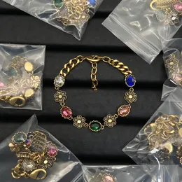 Şık tasarımcı bilezik kadın lüks takı zinciri çift harfli bilezikler retro bilezik mücevher aksesuarları bijoux de lüks parti hediye zh174 e4